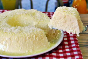 Pudim de Coco: Uma Delícia Tropical que Encanta a Todos