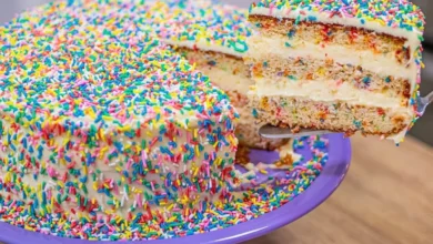 5 Ideias de Bolos Coloridos e Recheados para Festas Infantis