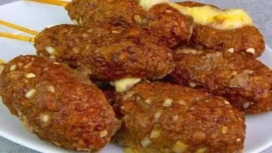 A Lendária Bomba de Carne com Queijo no Palito O Petisco que Vai Parar o Rolê