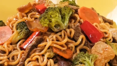 Receita de Yakisoba Japonês O Macarrão que Vai te Deixar Lambendo os Beiços!